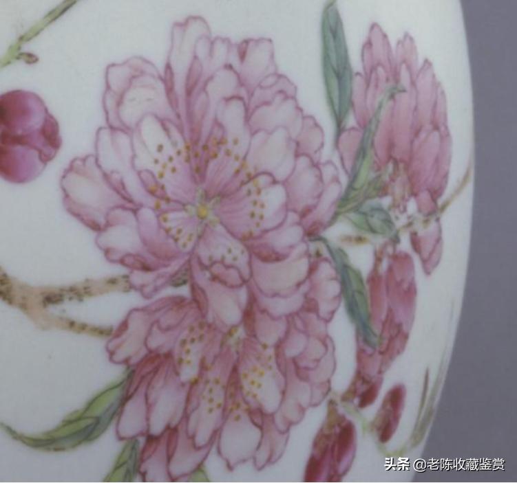 雍正蟠桃纹和乾隆的区别,雍正粉彩花朵描金特点