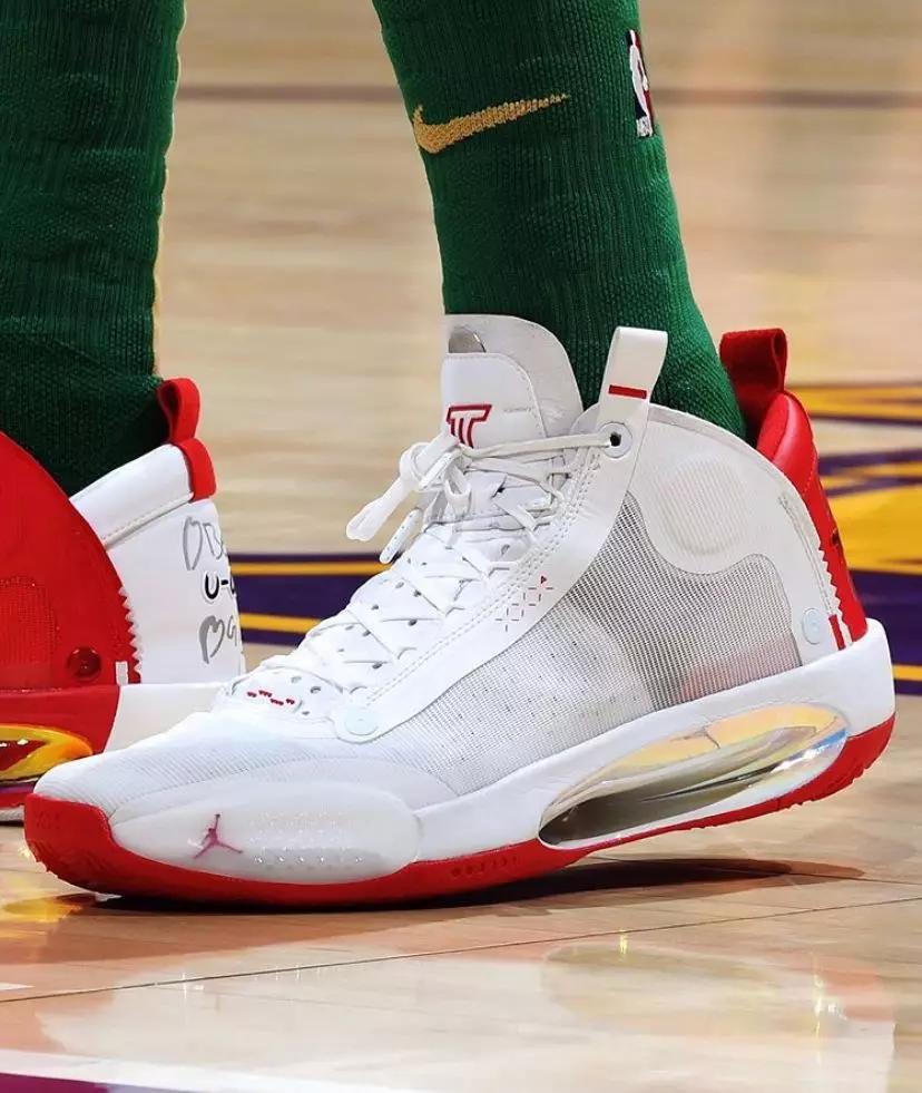 nba杰伦布朗上脚球鞋,nba球星上脚布朗尼1代