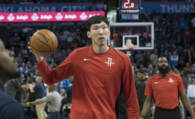 周琦回不回新疆打球去,周琦在火箭上不了场了吗