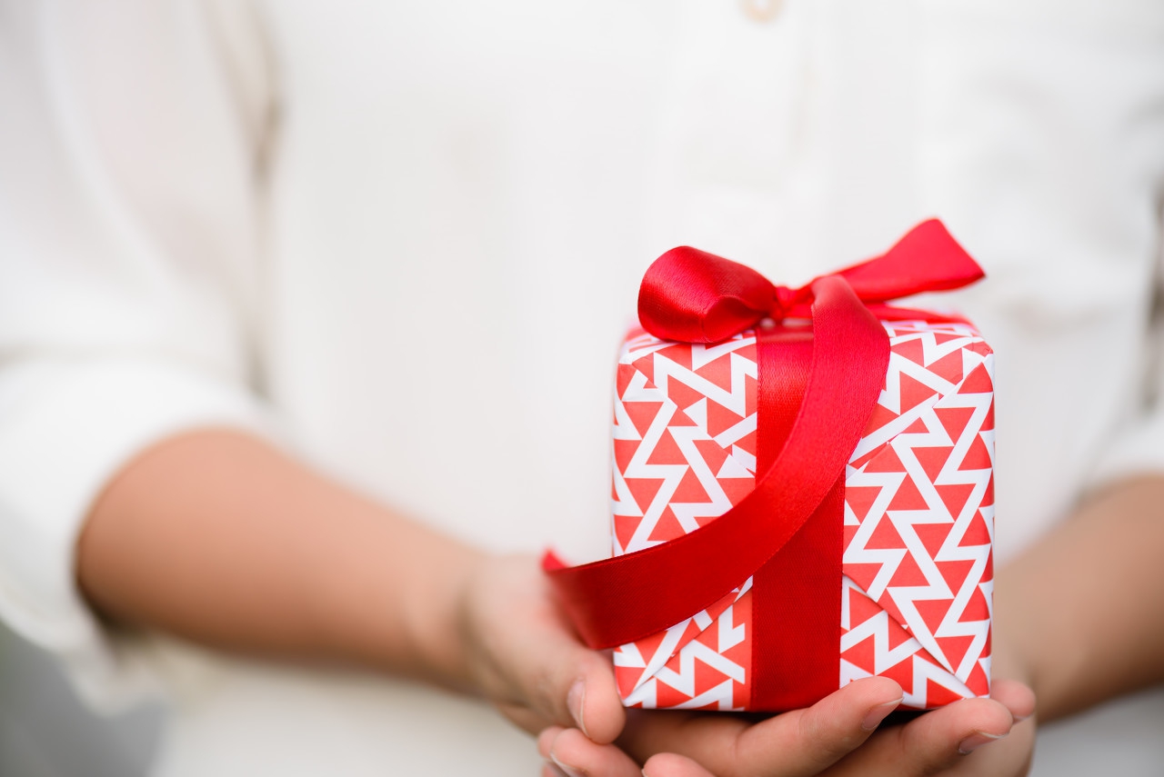 七夕发朋友圈晒礼物句子,适合七夕节送礼物晒朋友圈的句子