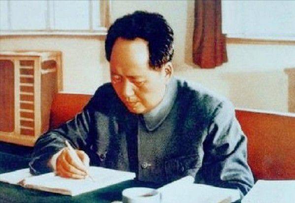 67岁老农自夸是毛*东泽**的领导,乡亲不信,主席来信:我是他的兵