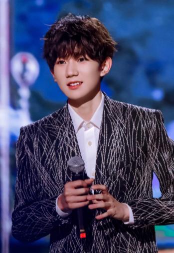 王源谁是宝藏歌手主持,王源王牌主持人