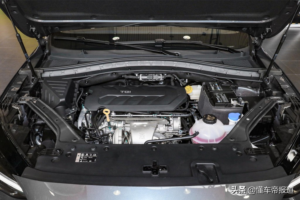 上汽名爵mg领航suv自动挡价格多少,运动轿车与家用轿车乘坐体验