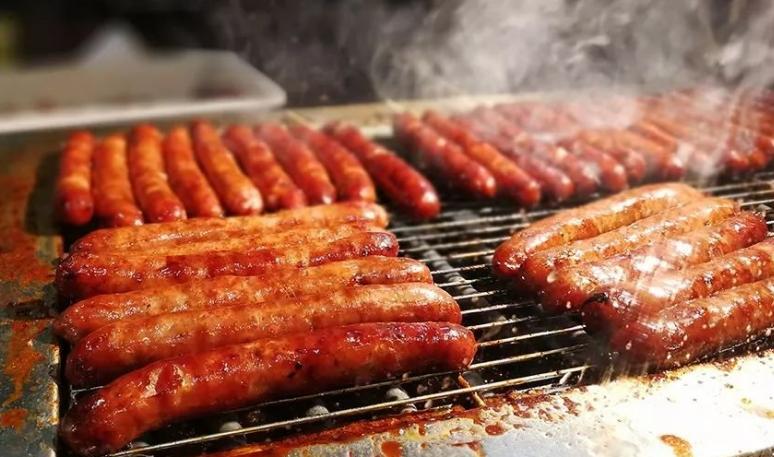 宝宝不爱吃饭大人该怎么教育,有什么办法能让宝宝爱上吃肉