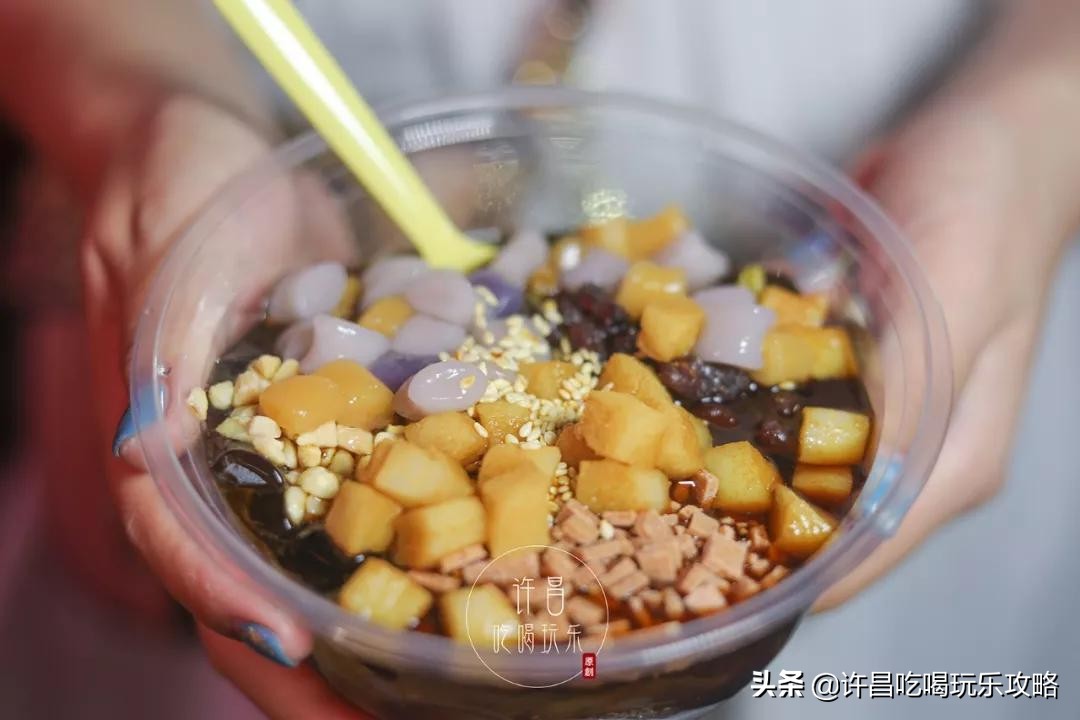 许昌学院南门好停车吗,许昌学院南门附近美食