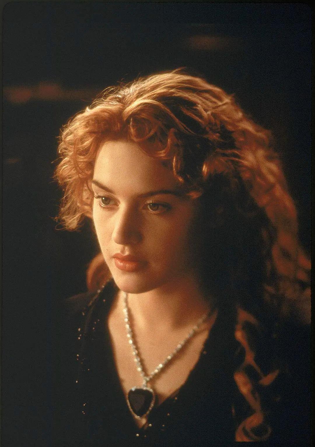 24年前“英伦玫瑰”美到让全球屏息！近日无PS照曝光被群嘲毁容？