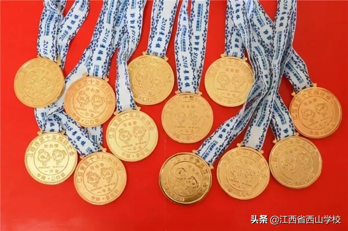 西山区校园足球,西山学校学生的青春