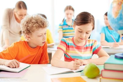 怎样改变孩子写字潦草的毛病,怎么样矫正孩子写字马虎不工整