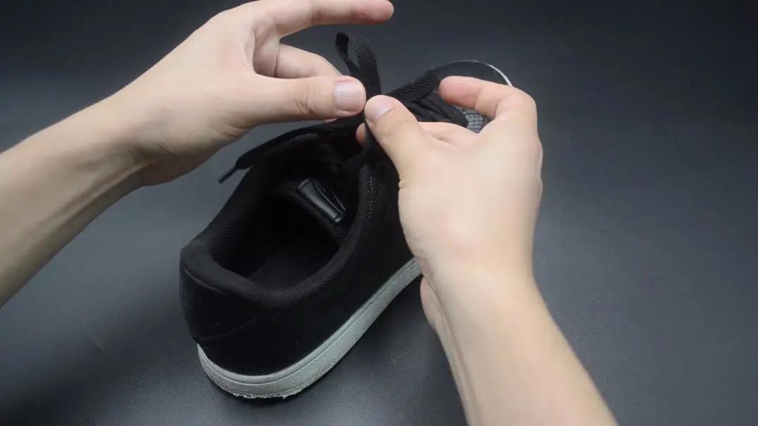鞋带为什么总松开科学的解释来了,懒人鞋带扣系鞋带方便还不会松开