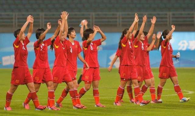 女足腹肌pk男足腹肌,中国男足与女足腹肌