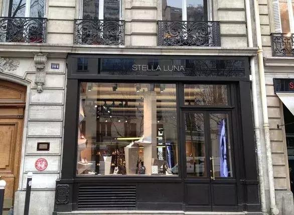 售卖假冒名牌服装一万元,卖了价值280元假冒品牌产品