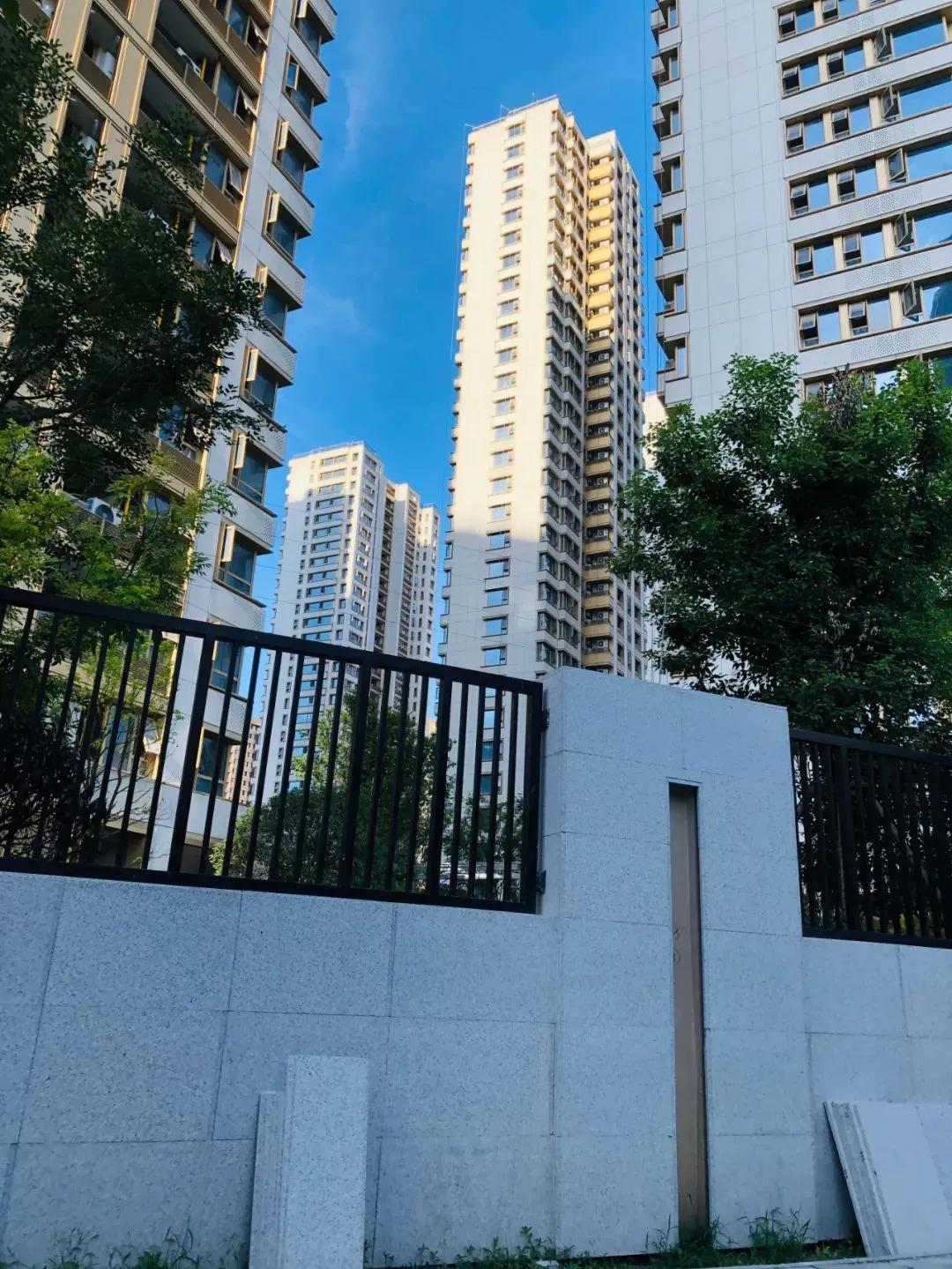 奥体三兄弟哪个最好,奥体三兄弟杭州