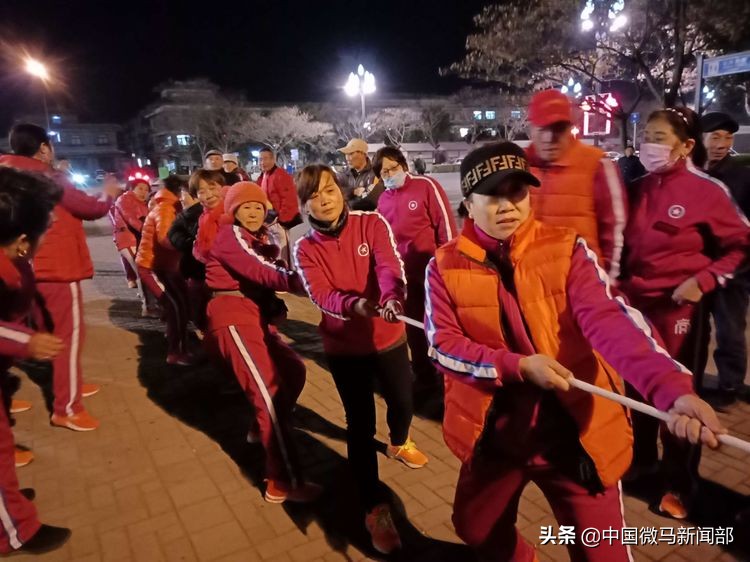 海州体育馆一路同行健步队,连云港微马海州健步队