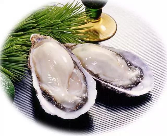 开海在即，威海渔民忙着修船补网，整装待发