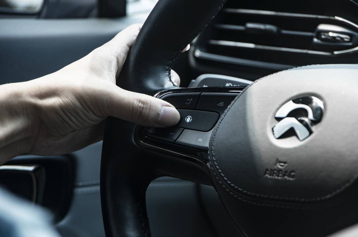 蔚来es8深度免费体验者,蔚来es8官方2023升级方案体验