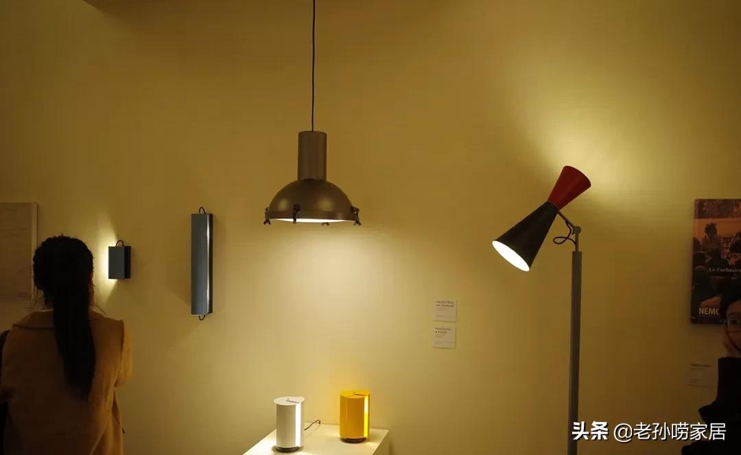 客厅主灯高级感轻奢,灯选的好装修颜值高