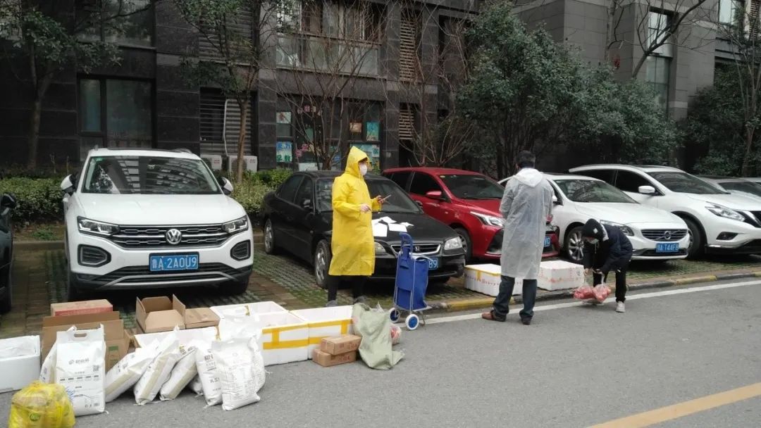 5万多志愿者奔赴抗疫上海,5000名志愿者赴广东乡镇做什么事