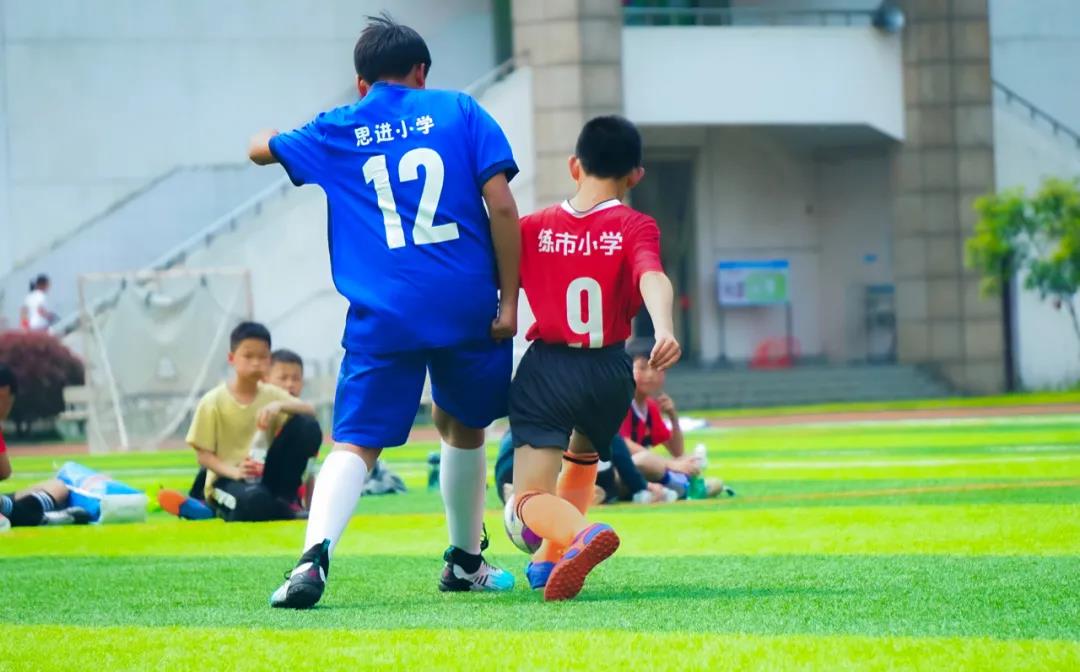 新闻周刊丨体育课数学老师教?当体育成为新“课时”以体育人如何破题?