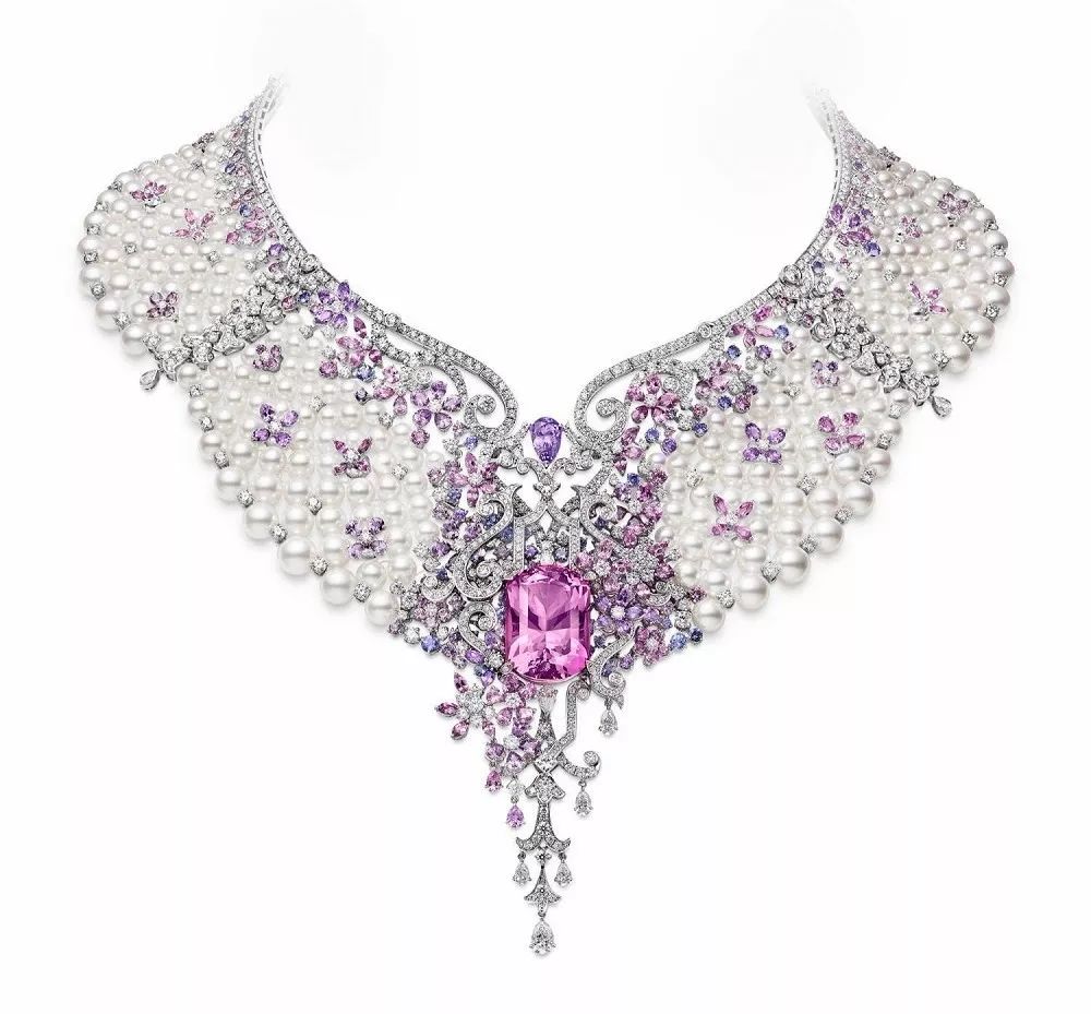 CHALAVRO带你揭秘：为何明星戴的饰品店里找不到？