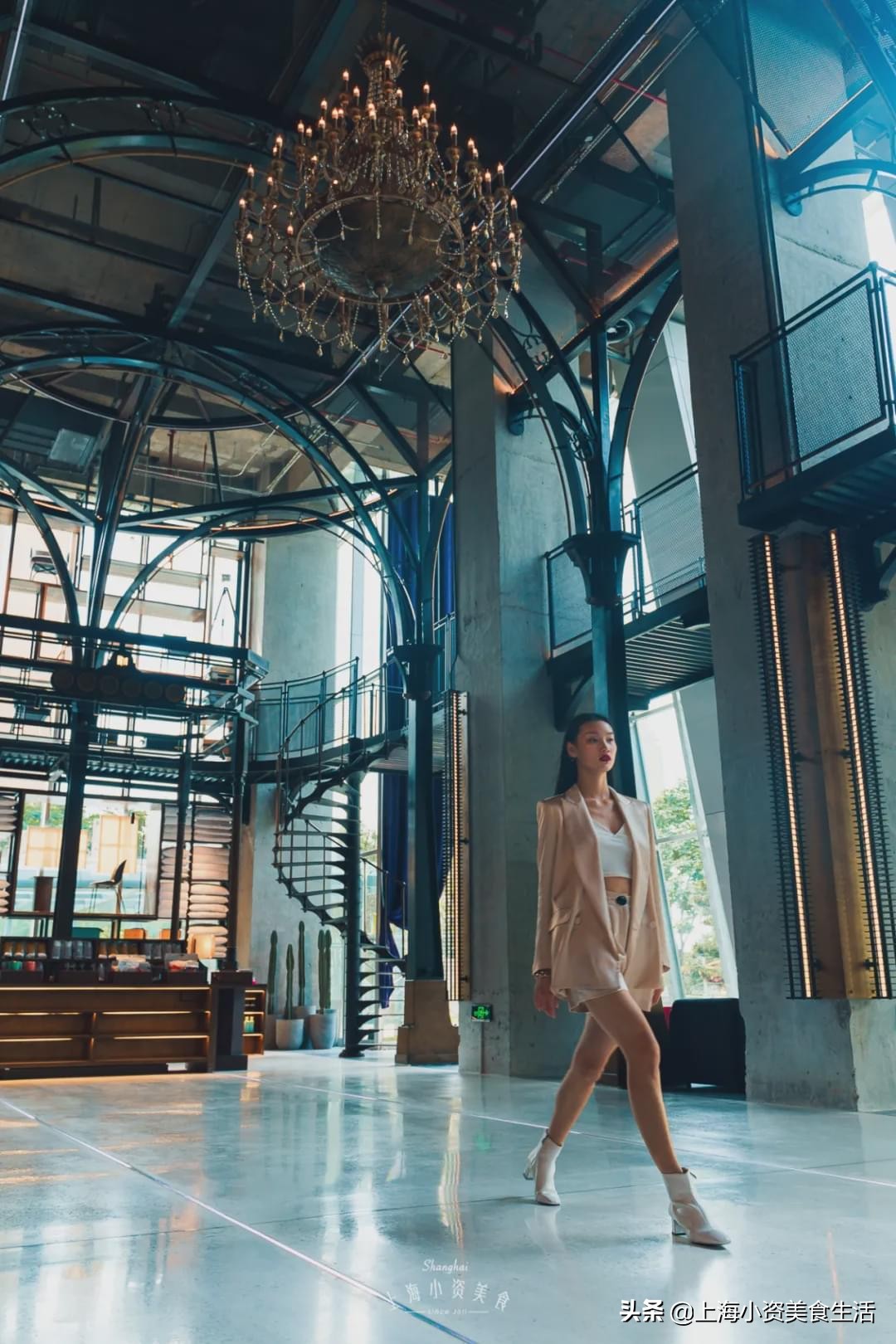 鐜颁唬鏃跺皻椋庡挅鍟″巺,鐜颁唬娼祦椋庡挅鍟″巺