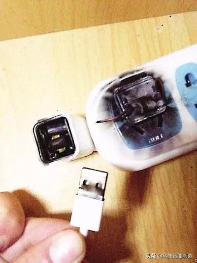 插排界的工匠精神,3年时间117种原料反复测试,打造防水安全插排