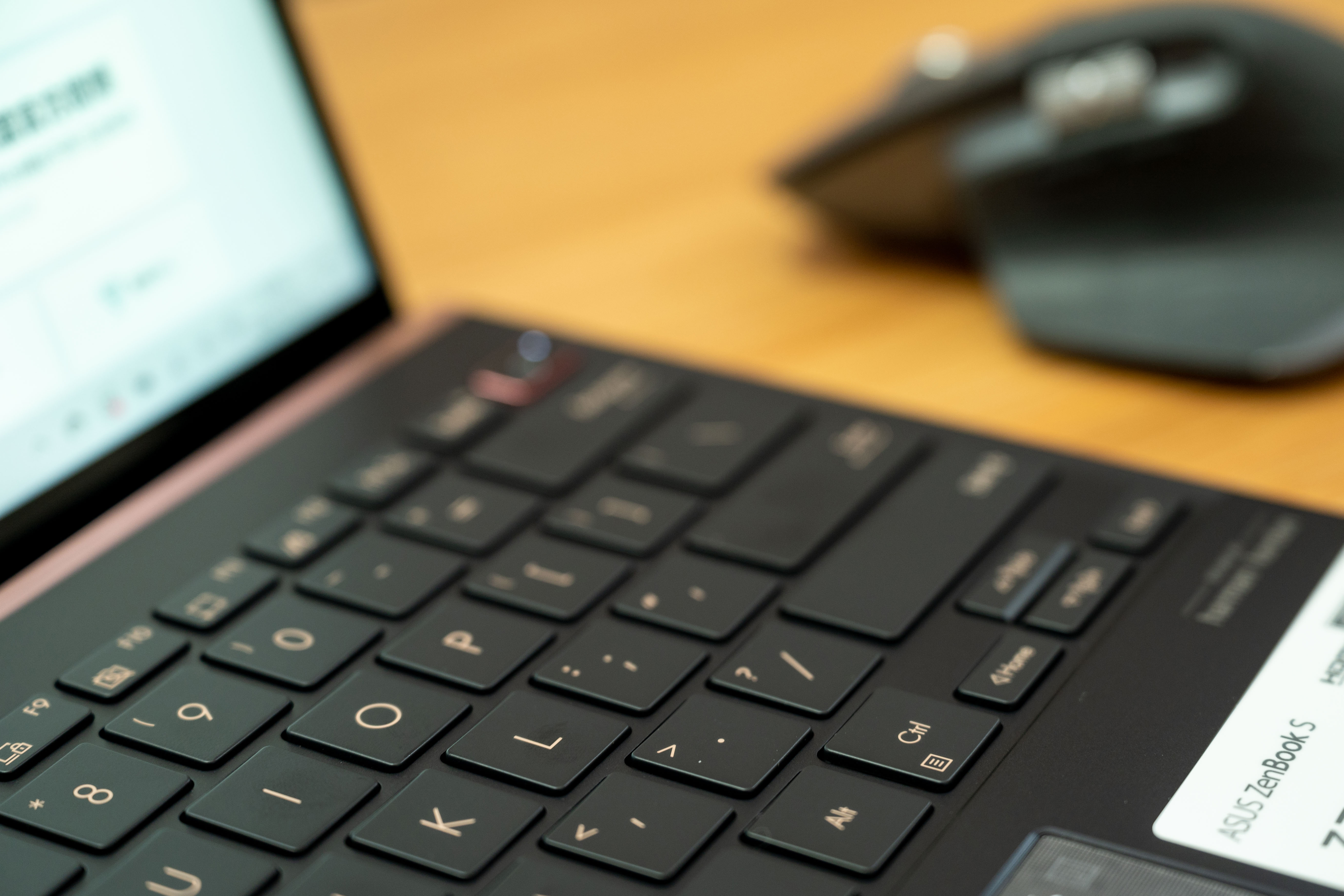 2021旗舰笔记本，8999的华硕灵耀X纵横核心竞争力在哪？