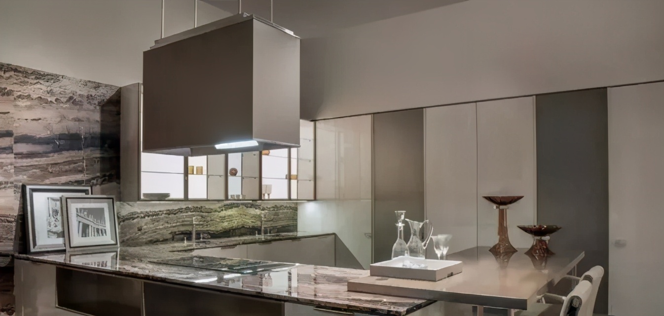 橱柜台面用大理石好还是石英石好,橱柜大理石台面宽度标准