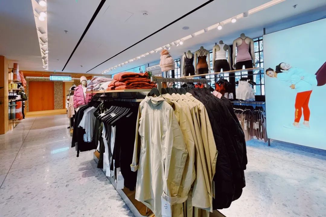 上海lululemon旗舰店开业 (lululemon新天地开业)
