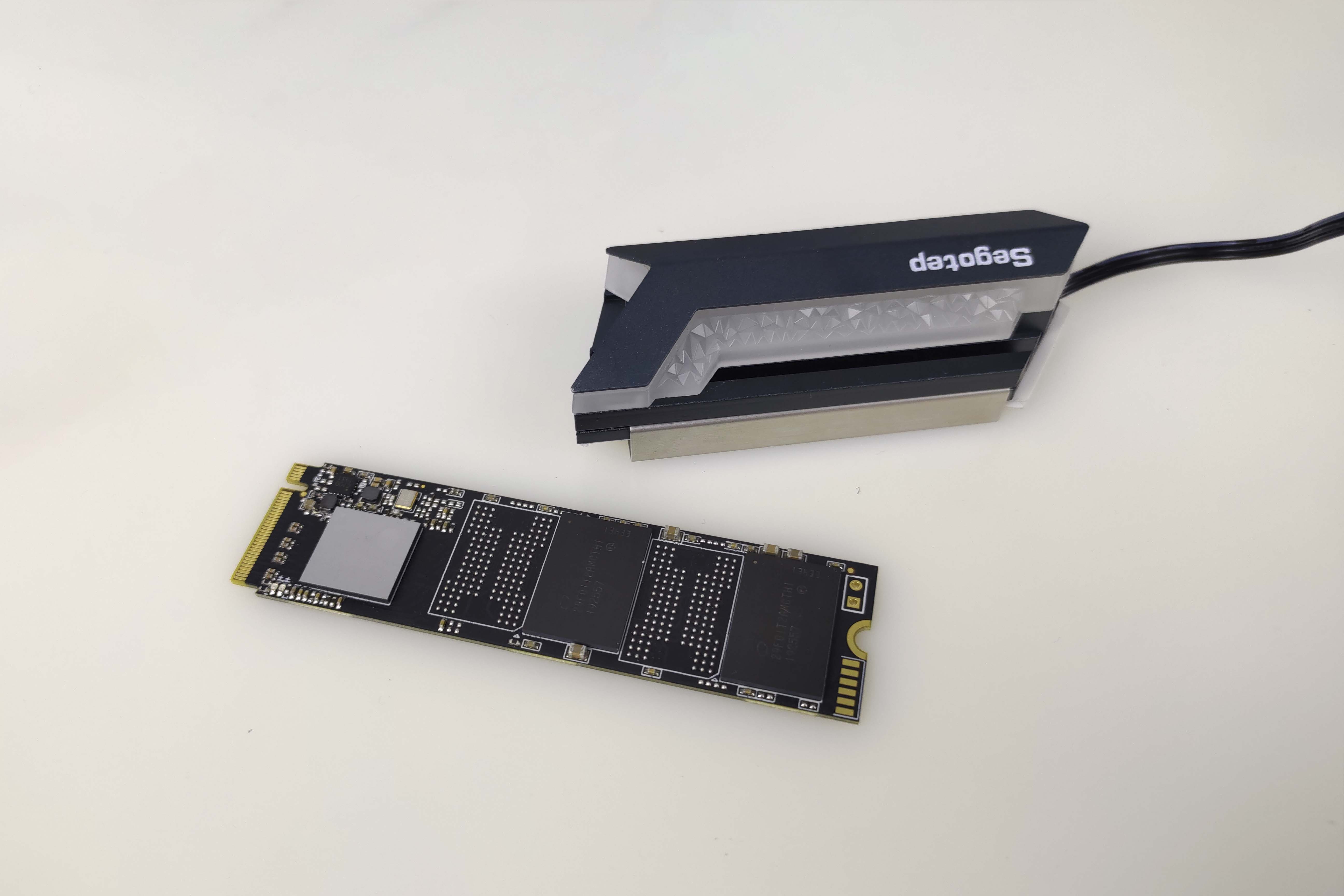 超频三迅捷s2000m2,超频三迅捷固态硬盘评测