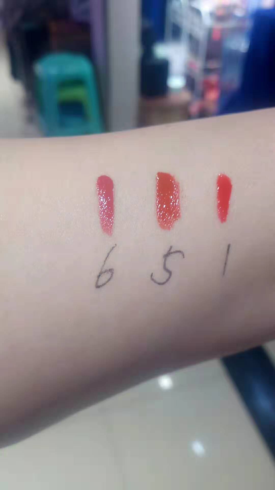 国产口红和名牌口红的价格,大牌口红和国产口红的区别