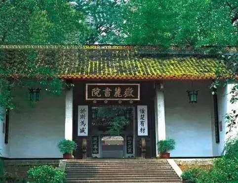 全球旅游业务强劲复苏,国内旅游业投资现状