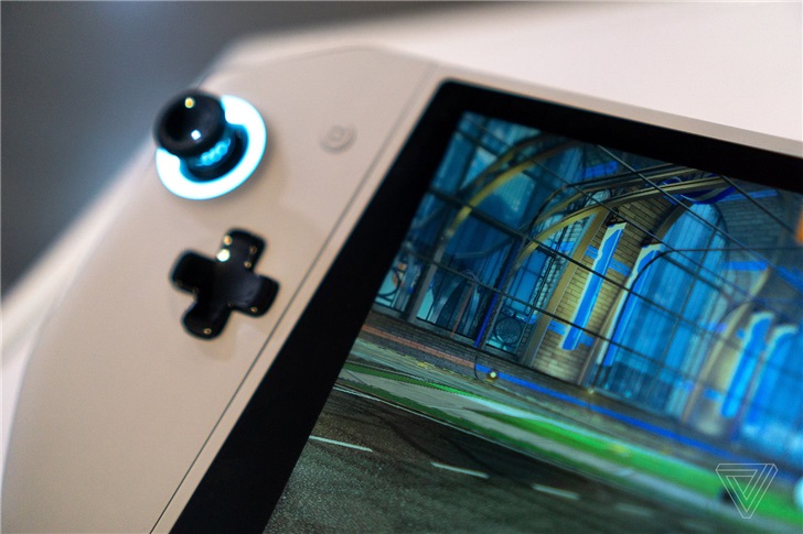 唯品会涉嫌出售假羊毛衫；Alienware展示新掌机但暂时不会发