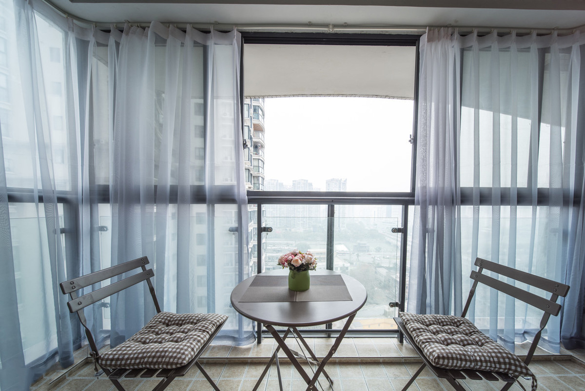 挂窗帘和不挂窗帘的区别,窗帘挂杆怎么选