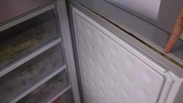 怎么清理冰箱冰柜胶条发霉发黑,冰箱密封条发霉清洗剂