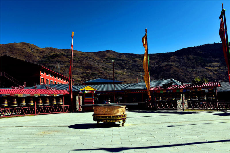 置身于童话中的九寨沟,畅游人间仙境黄龙九寨沟七日游