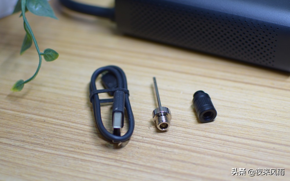 小米电动汽车充气神器,小米充气宝适用所有电动车吗