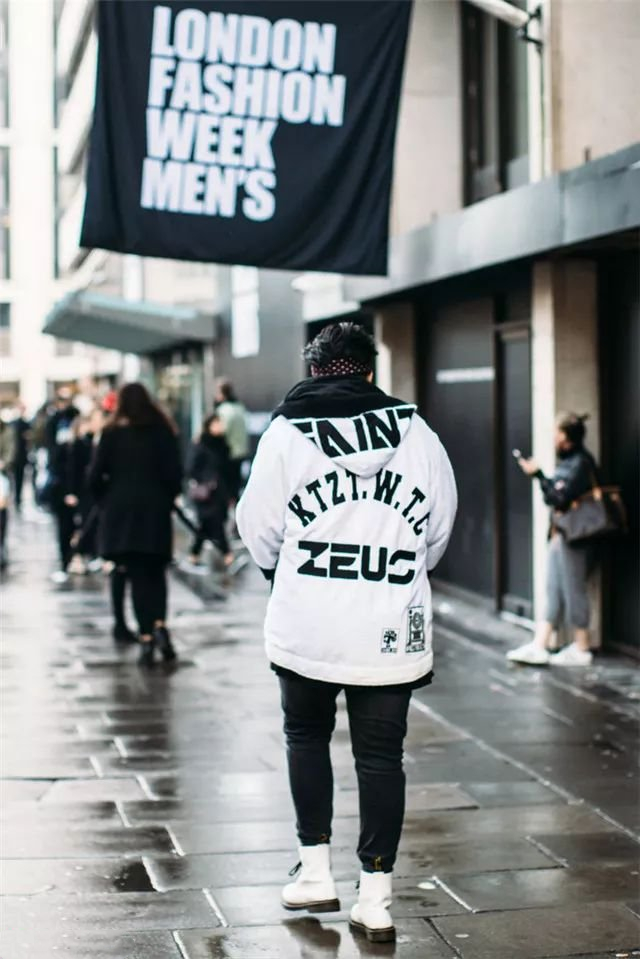 没有鞋带的英伦风马丁靴如何搭配,小个子马丁靴的多种穿搭