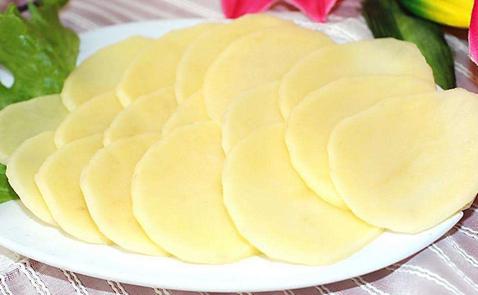 贴土豆片消肿一般贴多长时间,贴土豆片真的就能够消肿止痛吗