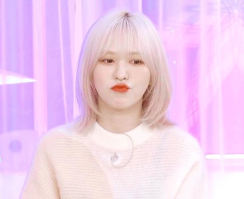 脸大的女孩适合什么发型显脸小,今年最火的3种发型减龄又好看