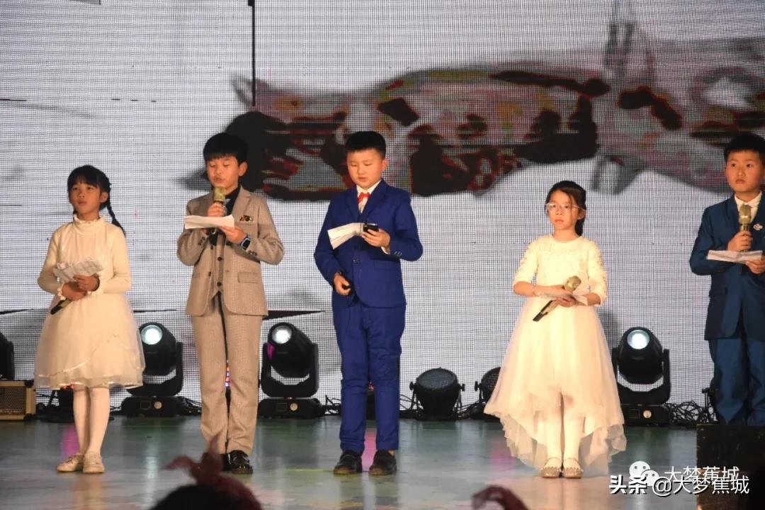 关爱流浪动物，让领养代替购买~