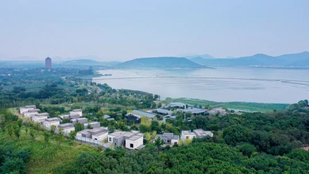 沉醉山水间,自然古朴,苏州裸心泊度假村,金螳螂匠心之作