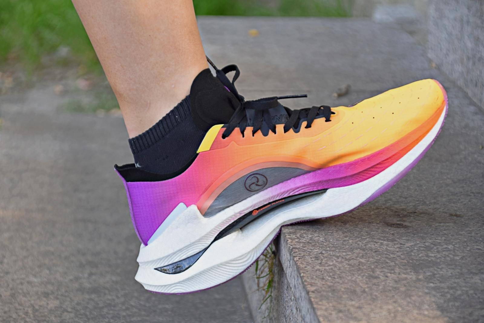 跑鞋测评态极,李宁飞电3.0challenger和李宁小绝影