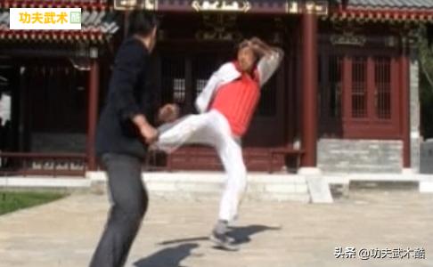 八组攻击威力最大、*伤杀**力最强的侧踢招式，堪称李小龙的终极绝杀