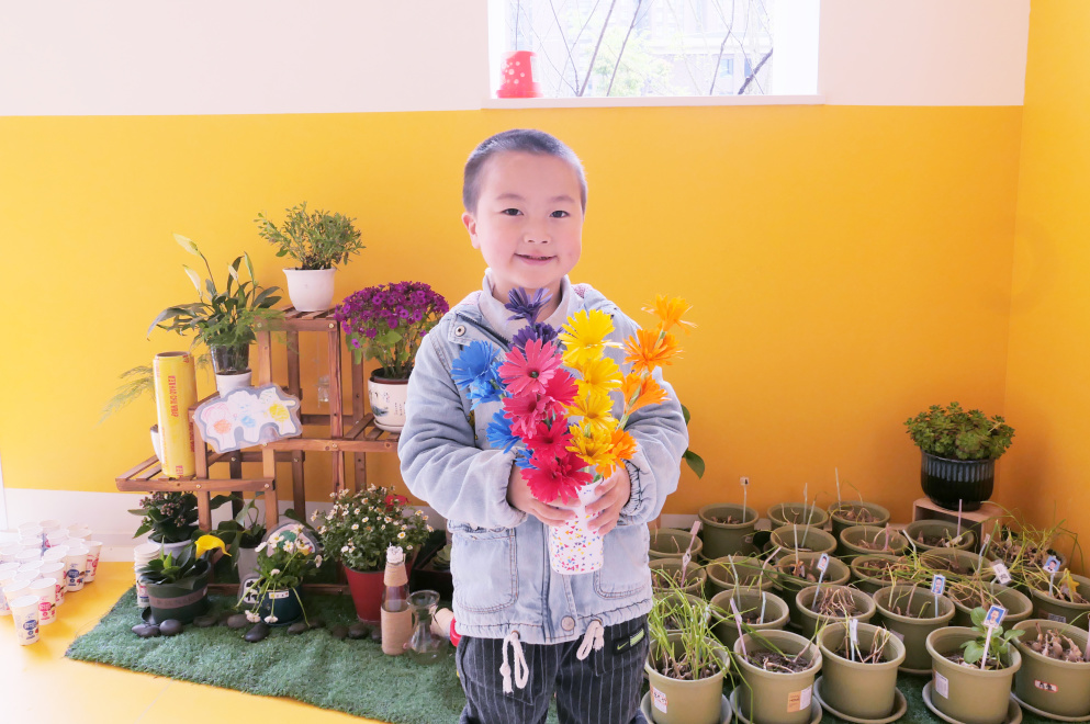 绿色环保创意变废为宝幼儿园手工,春天亲子变废为宝手工活动