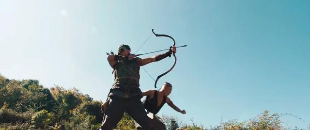 《云南虫谷》的村民不停给铁三角送盒饭这剧情要看不下去了