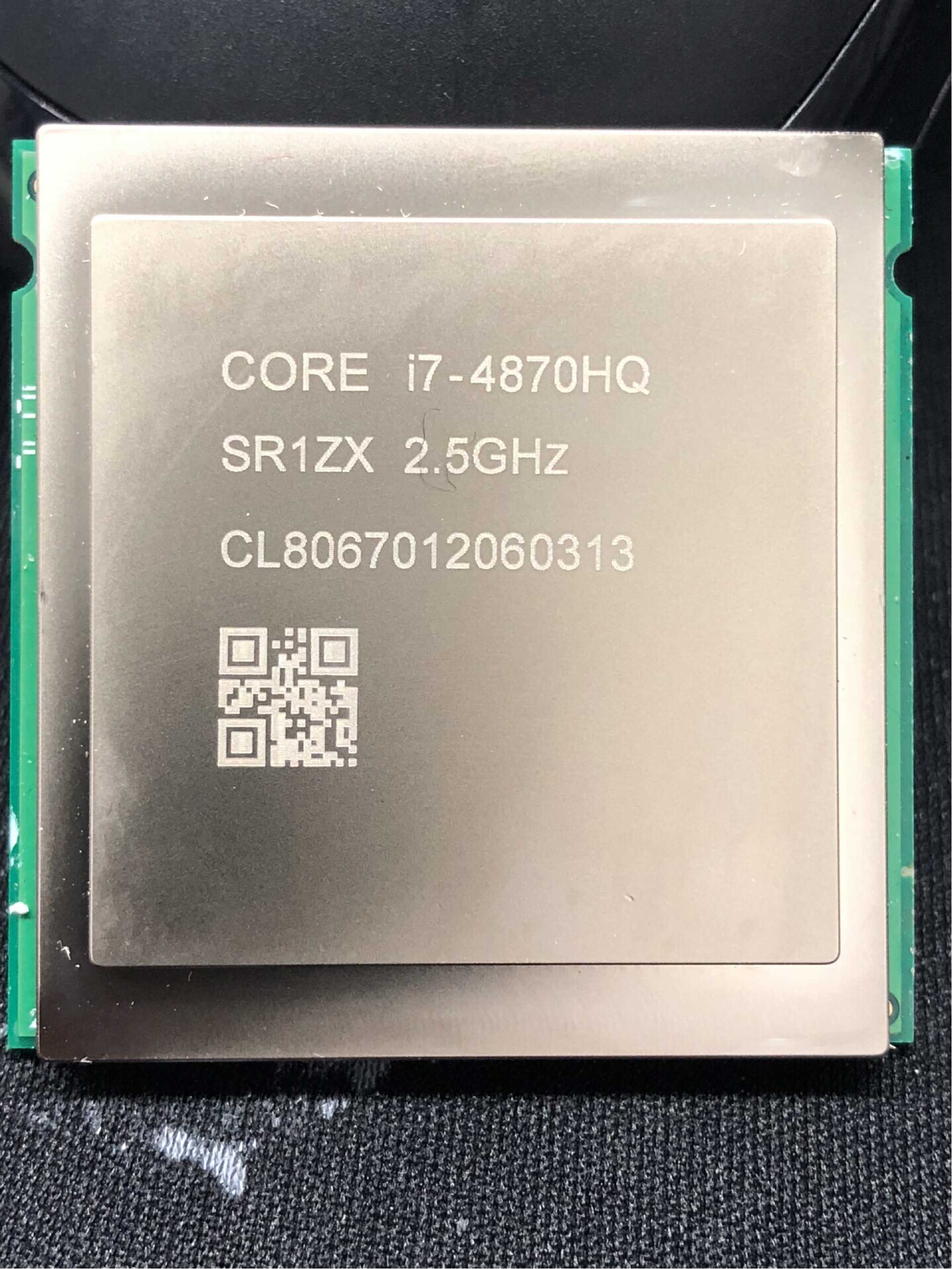 粉丝给蜗牛看他的电脑，能配出这种电脑的绝对是人才，黑科技满满