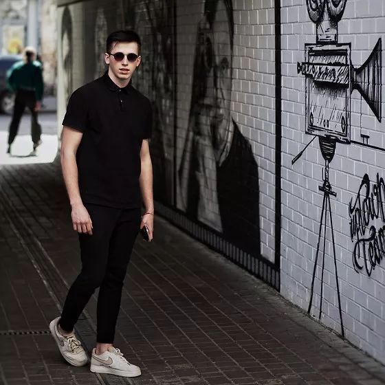 polo衫穿搭技巧男,polo衫的常见搭配方法