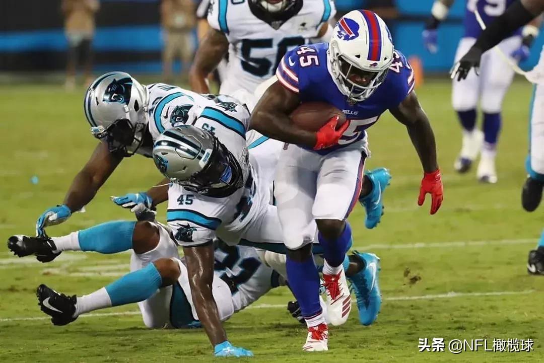 远渡重洋3000英里,英国小伙儿韦德执着追逐NFL橄榄球梦