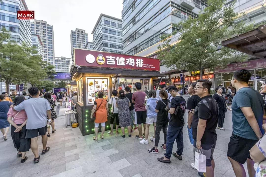 【繁荣夜间经济扮靓天津生活】“夜猫子”们的新去处！奥城夜市开街了，夏季延时至凌晨3点