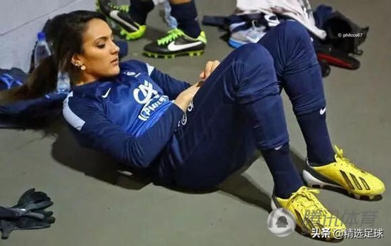 足坛十大女人最爱的球员,足坛历史十大女足球明星